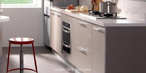 定制橱柜 打造你的专属厨房，从选材到加工全攻略